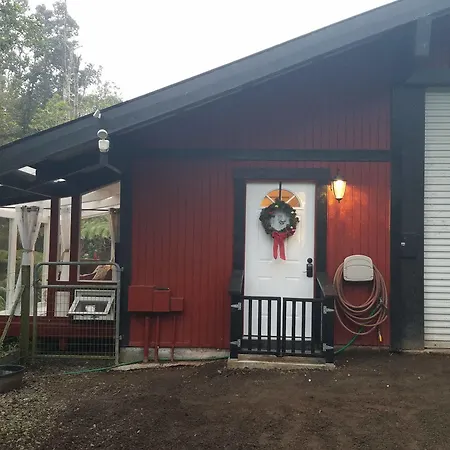 Volcano Acres Ranch Bed And Breakfast